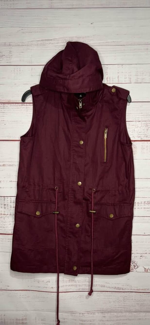 Women’s Burgundy Hooded Boutique Vest Small
